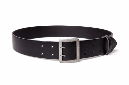 Leibriemen mit Zweidornschnalle, aus Rindleder